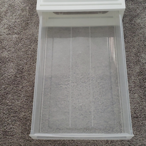 Container - Picture 2 of 2